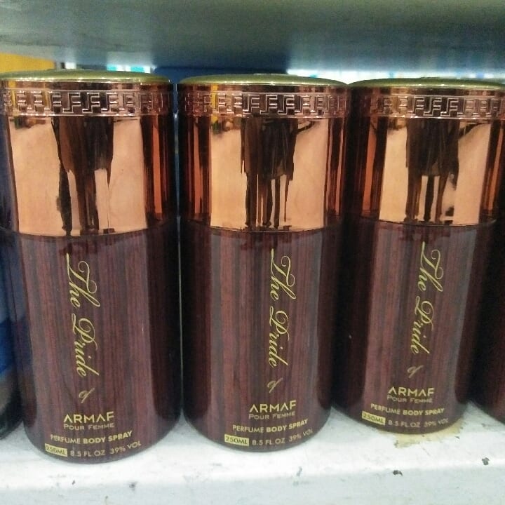 The prideof Armaf pour perfume body spray
