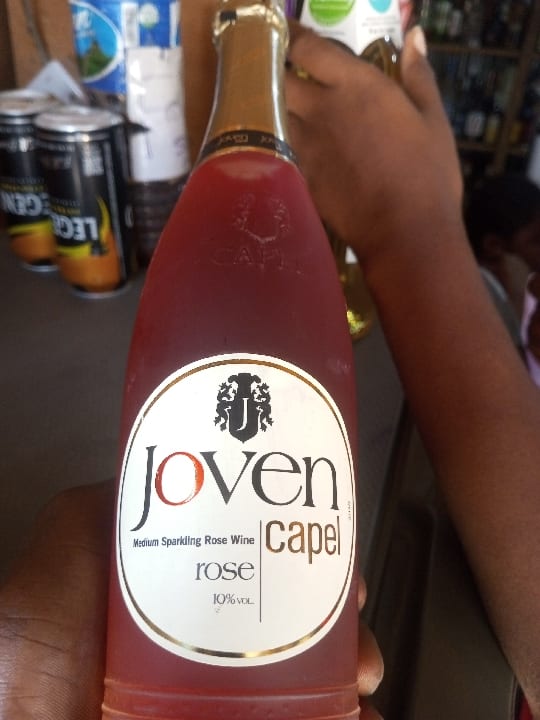 Medium sparking rose wine