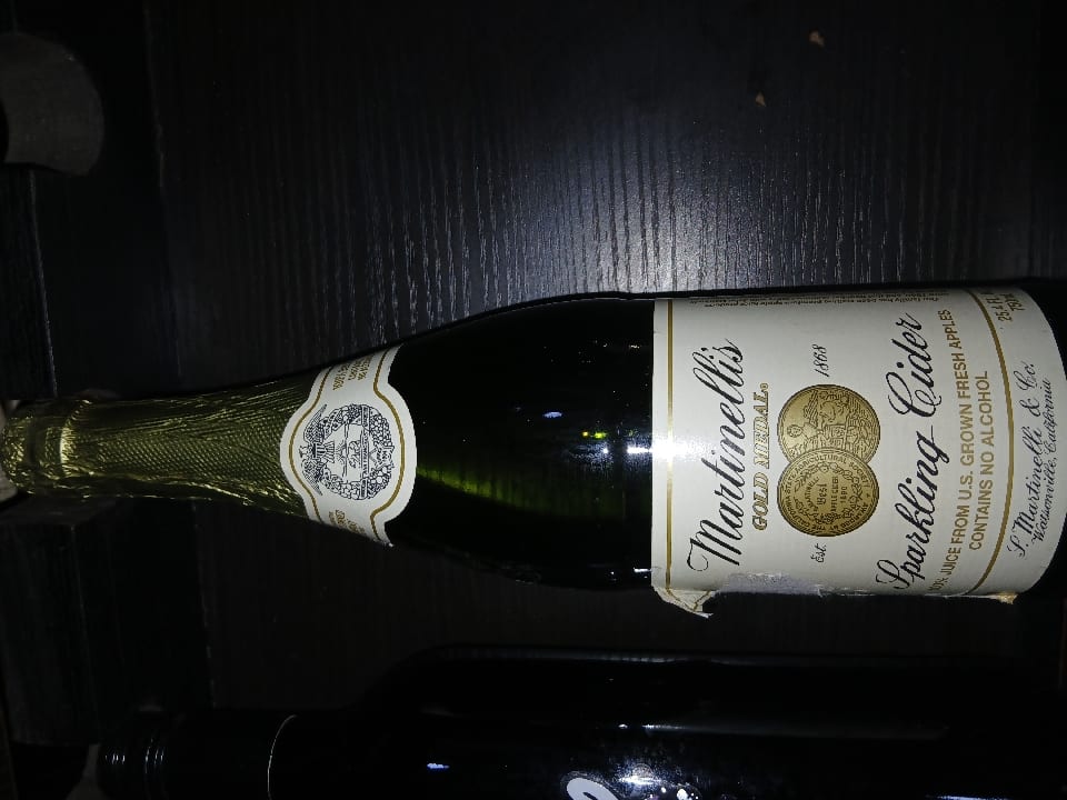 martinellis sparkling cider wine 750ml