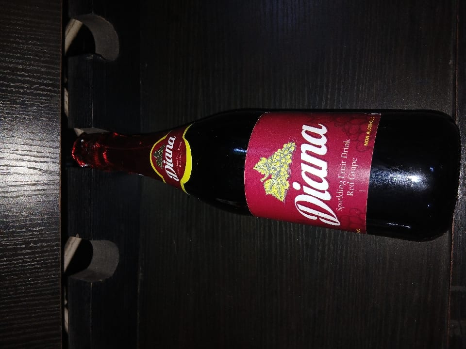 Diana sparkling fruit drink 750ml