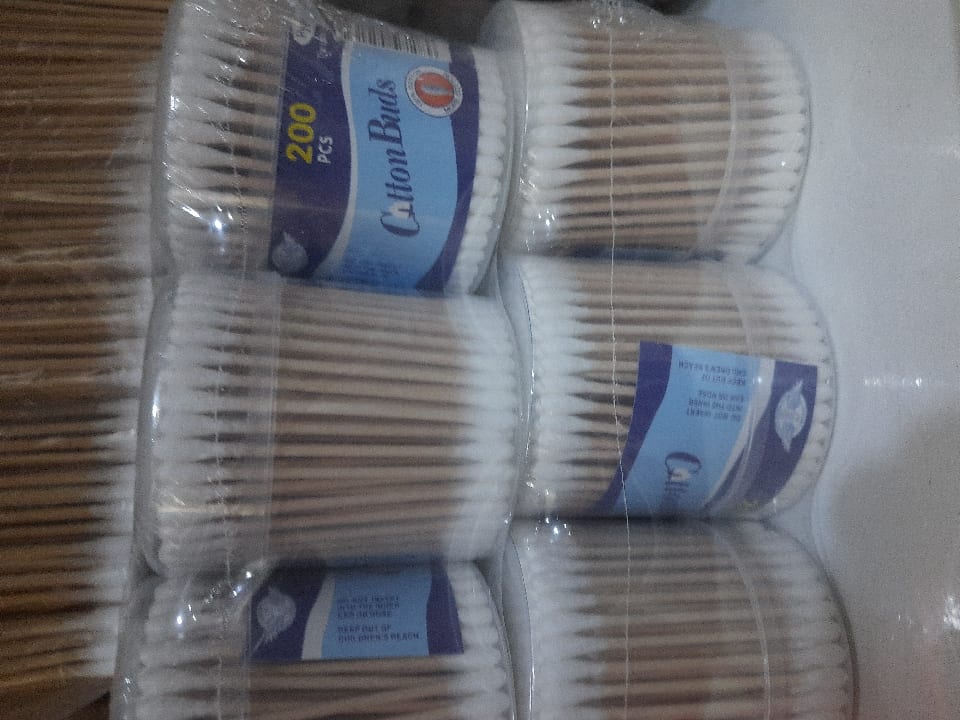 Cotton buds (200)pieces