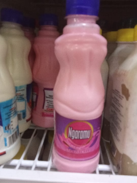 Ngaramu yoghurt strawberry